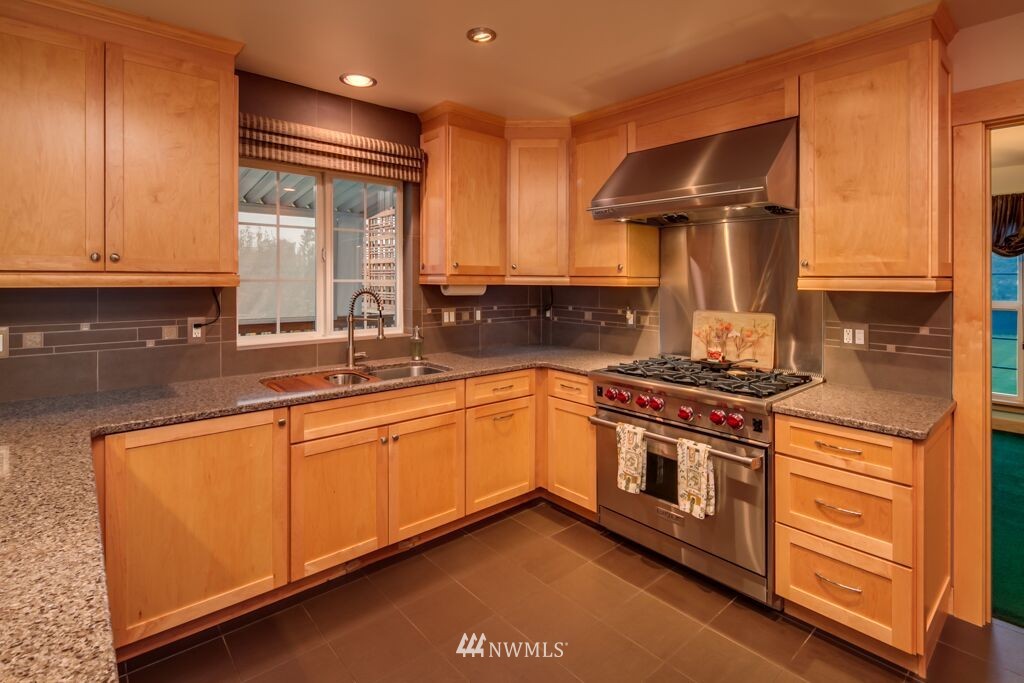 3541 Aldergrove Road Ferndale, WA 98248 - Photo 14 of 23
