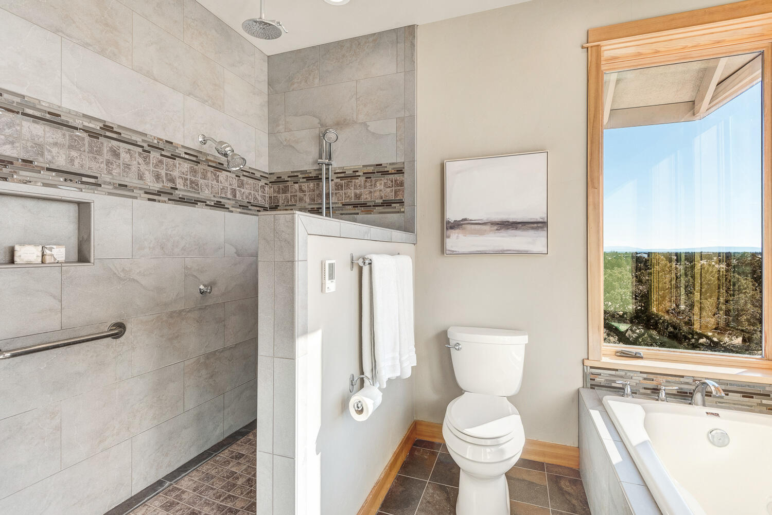 11039 Southwest Ranch Road Powell Butte, OR 97753 - Photo 19 of 46 Primary Bathroom