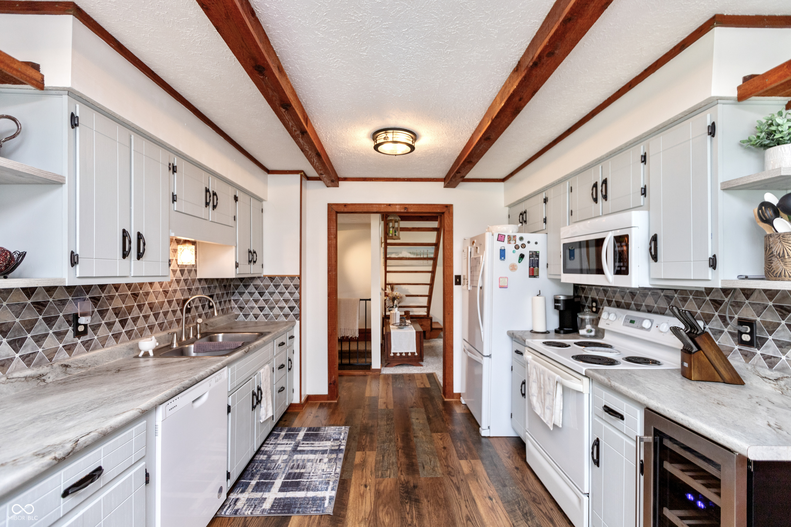 8545 South Franklin Road Indianapolis, IN 46259 - Photo 8 of 37 Gallery Image 8