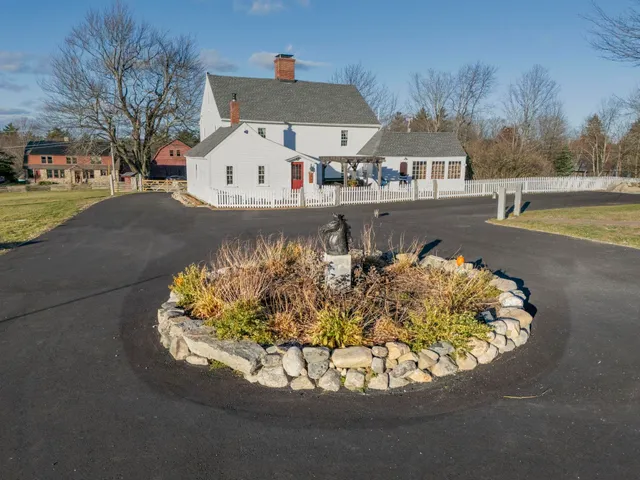 $1,400,000 | 392 High Street, Candia, NH 03034