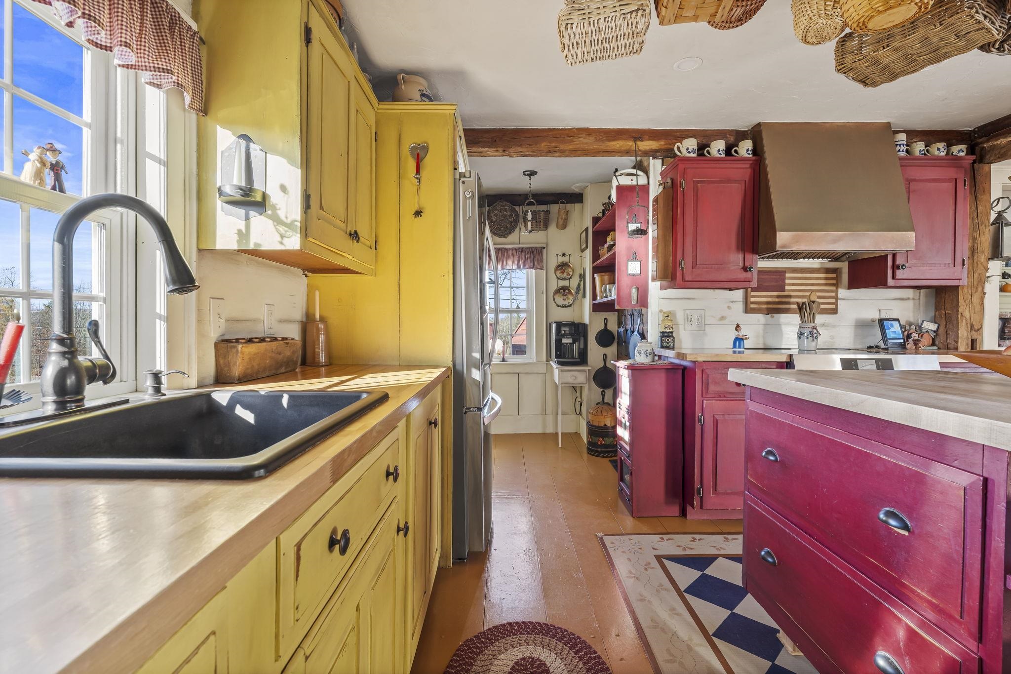 392 High Street Candia, NH 03034 - Photo 5 of 59