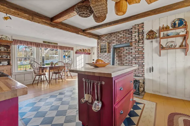 $1,400,000 | 392 High Street, Candia, NH 03034