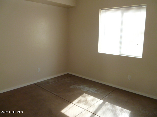 3333 East Presidio Road Tucson, AZ 85716 - Photo 5 of 11 Gallery Image 5