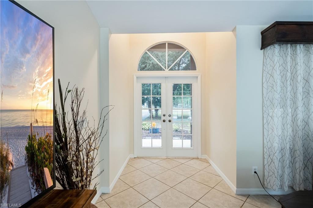 2910 2nd Street Northeast Naples, FL 34120 - Photo 6 of 36 a view of livingroom with furniture