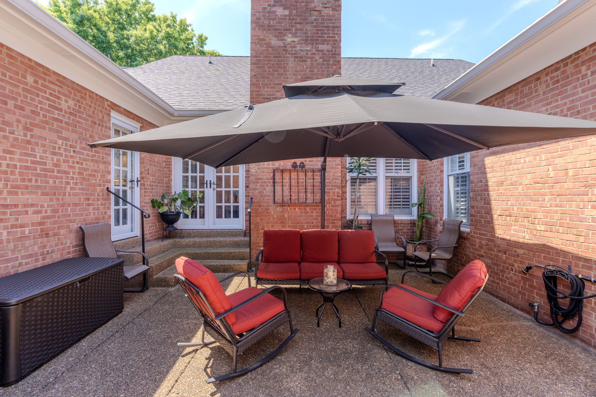 404 Chesterfield Place Franklin, TN 37064 - Photo 29 of 38 a view of a lounge chairs in the patio