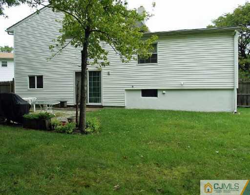 8 Leiane Court Edison, NJ 08817 - Photo 10 of 10 Gallery Image 10