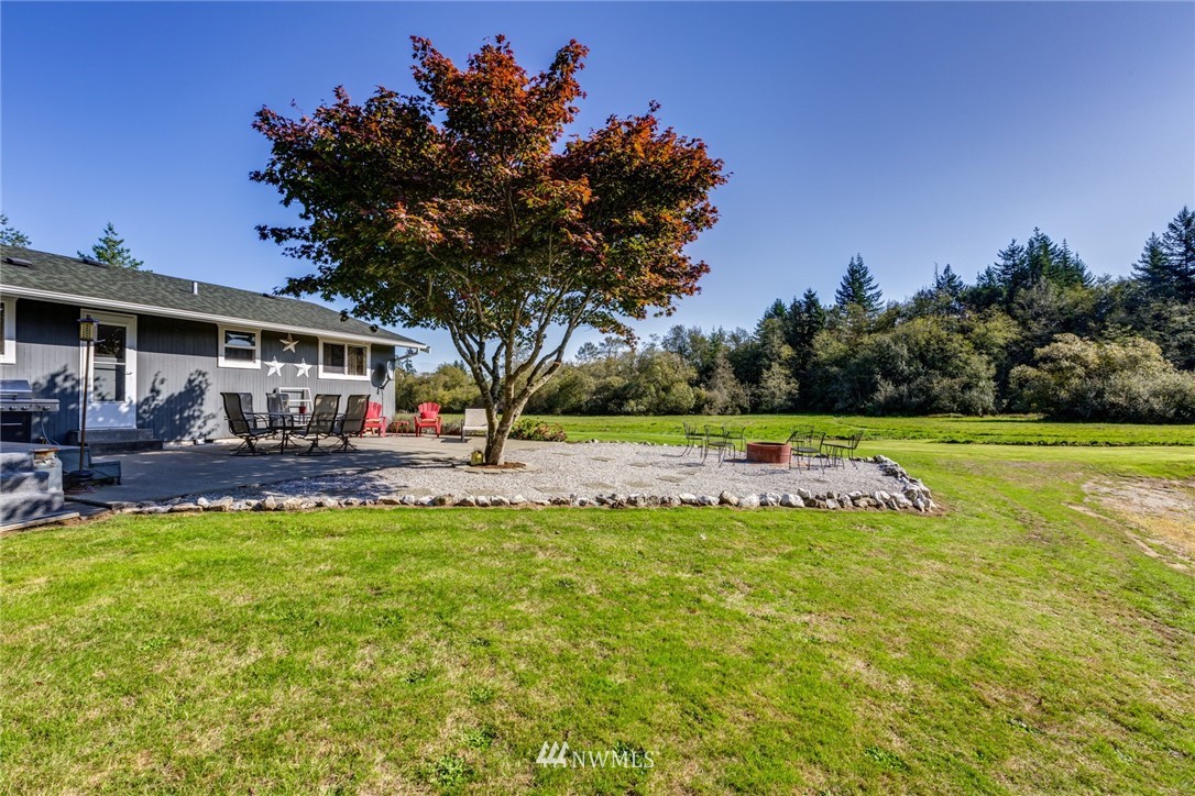 3141 Loomis Trail Road Custer, WA 98240 - Photo 9 of 25 a view of a house with a swimming pool
