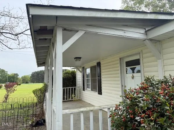 $1,650 | 2205 Stewart Street, Fuquay-Varina, NC 27526