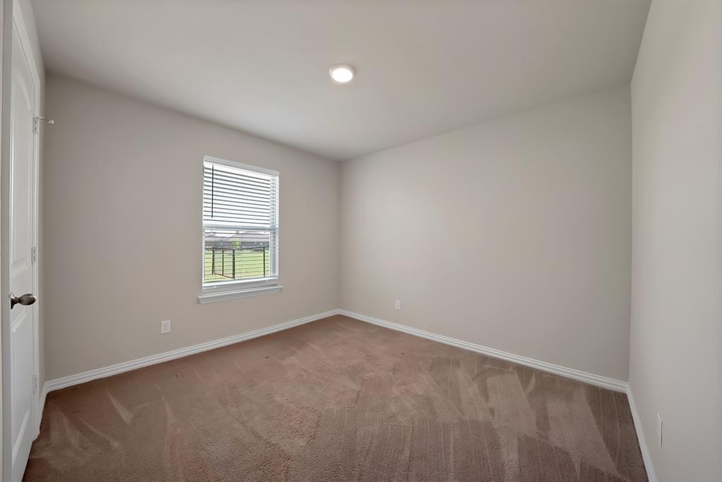 115 Springwood Ranch Loop Springtown, TX 76082 - Photo 8 of 25