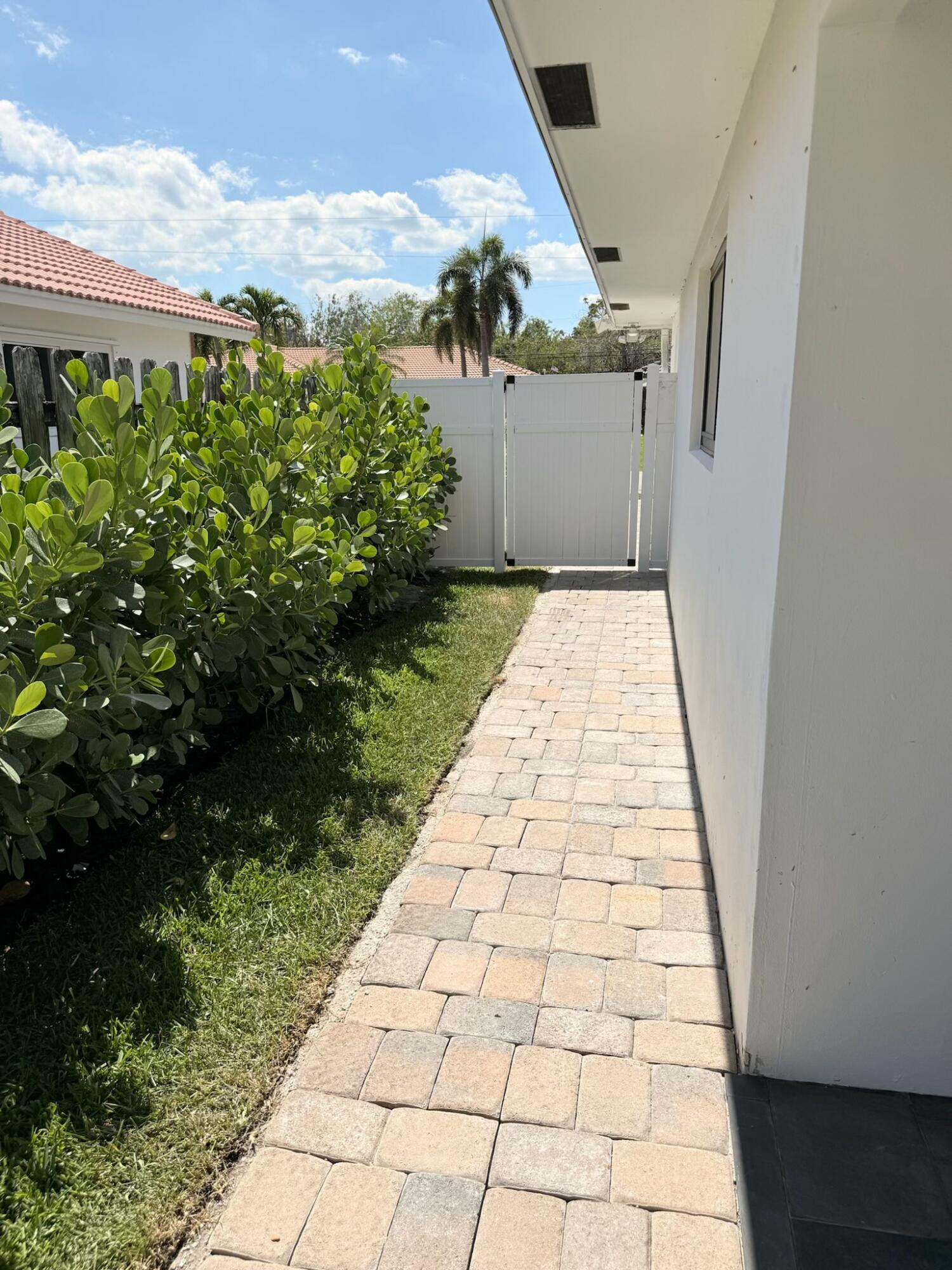 4760 Northwest 5th Lane Boca Raton, FL 33431 - Photo 33 of 38 tempImageQBUGek