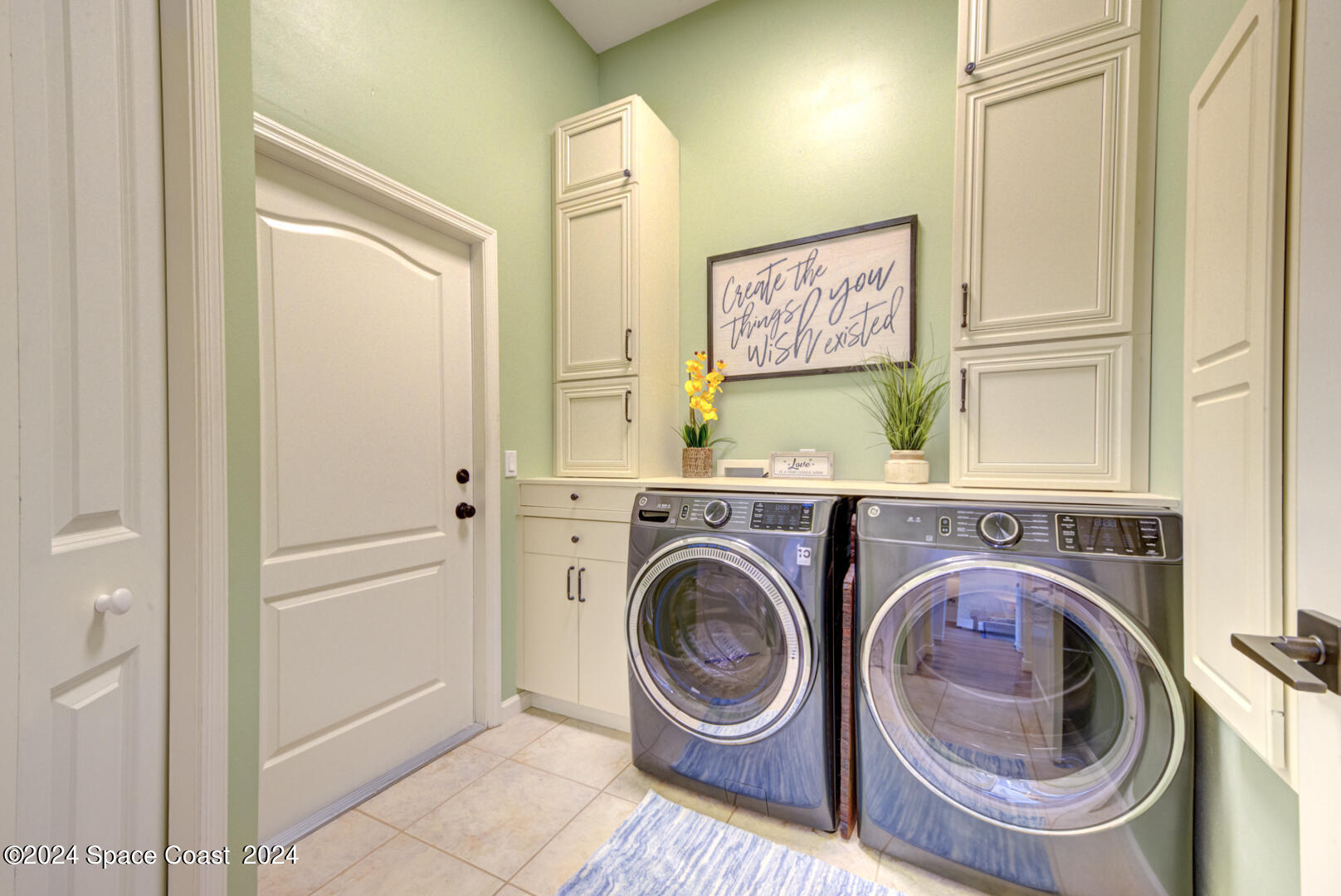 4070 Stoney Point Road Melbourne, FL 32940 - Photo 57 of 75 laundry room
