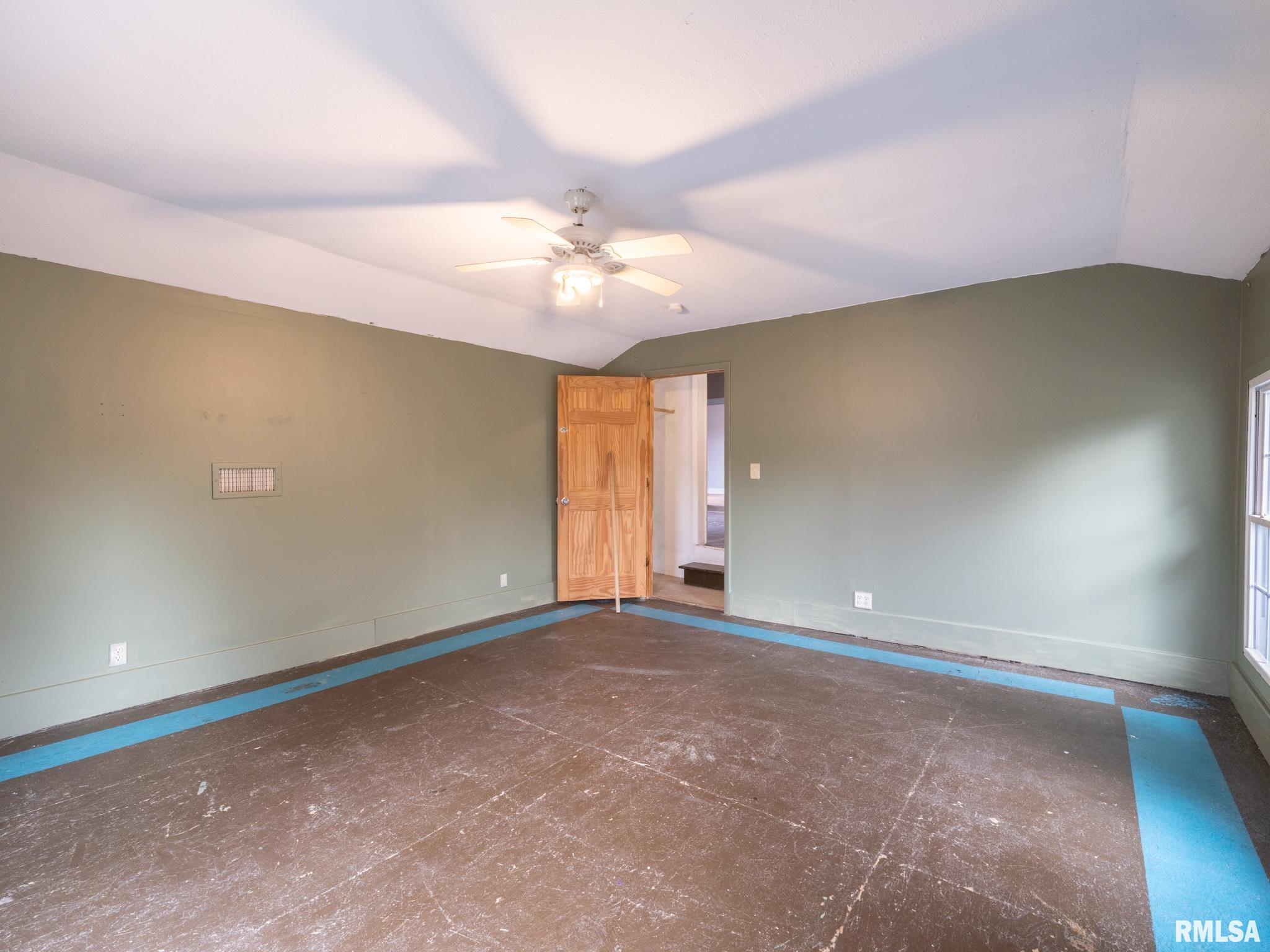 715 North 4th Street Pekin, IL 61554 - Photo 33 of 41