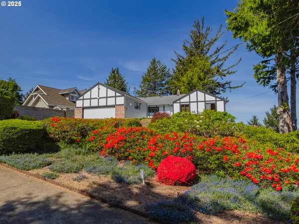 $789,000 | 1080 Southwest Norwood Drive, Waldport, OR 97394