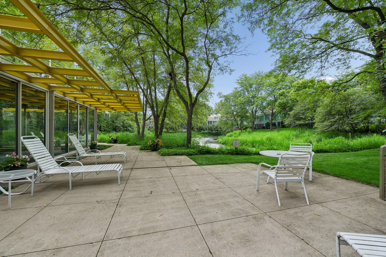2555 Gross Point Road, Unit 205 Evanston, IL 60201 - Photo 17 of 22