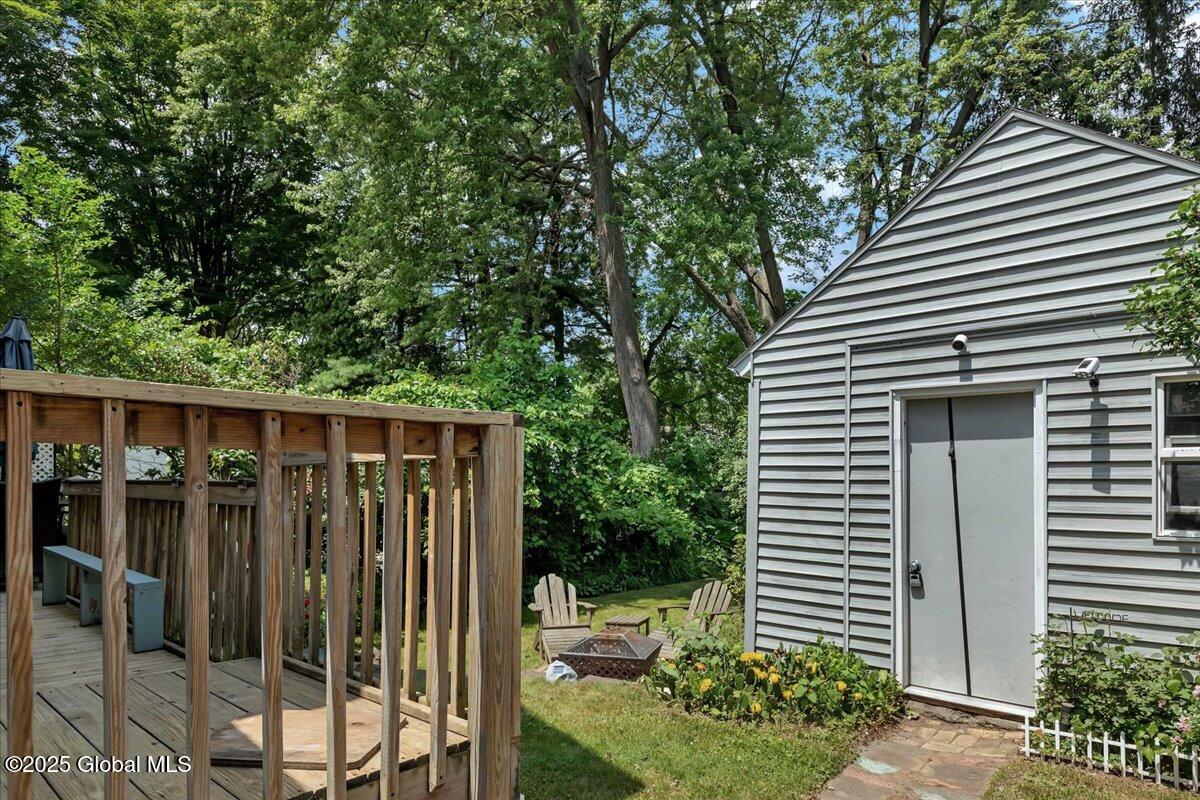 143 Manchester Road Schenectady, NY 12304 - Photo 25 of 39 35-IMG_3979