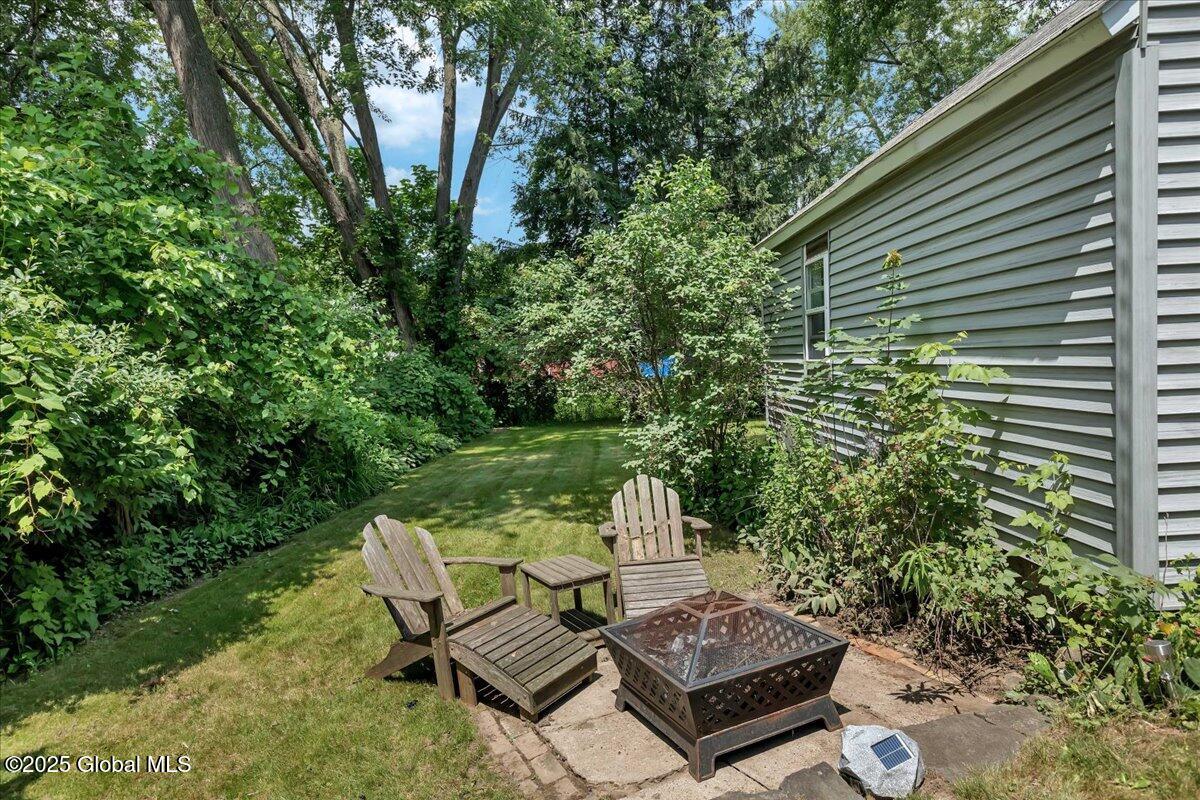 143 Manchester Road Schenectady, NY 12304 - Photo 27 of 39 36-IMG_3984