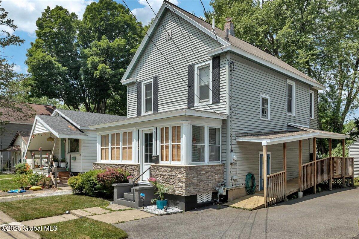 143 Manchester Road Schenectady, NY 12304 - Photo 3 of 39 34-IMG_3974