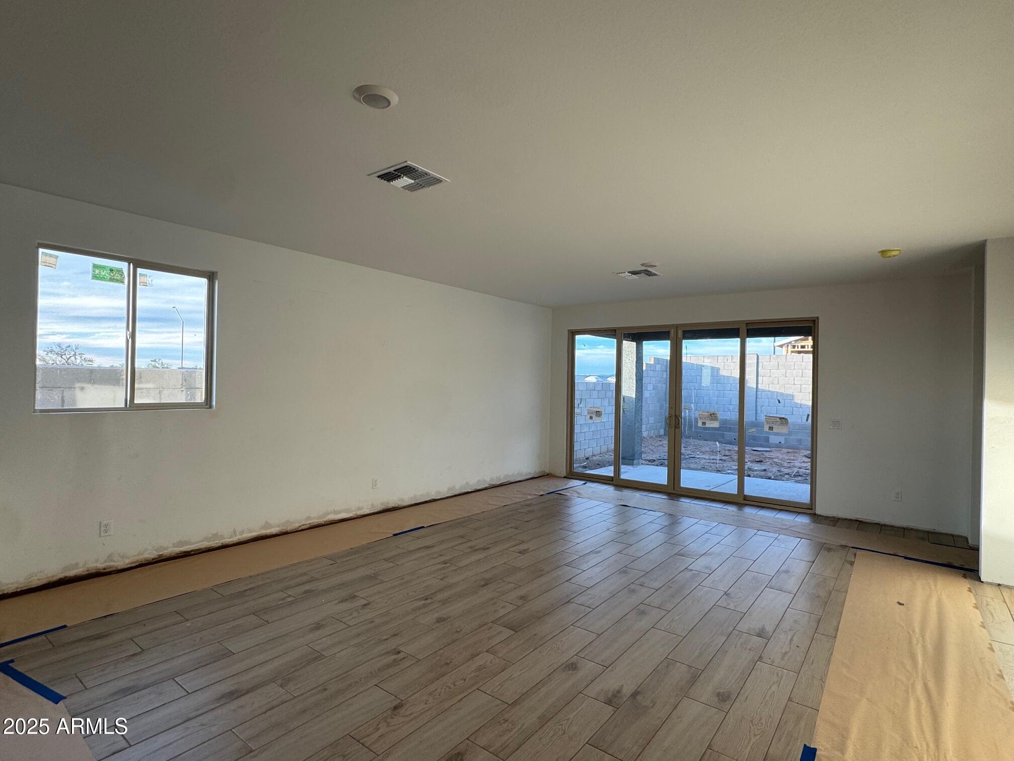 16230 West Red Bird Road Surprise, AZ 85387 - Photo 6 of 18 005 greatroom