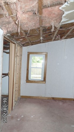 417 County Road Rochester, MA 02576 - Photo 7 of 11 a view of a window in an empty room