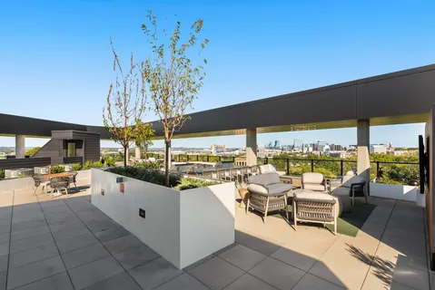 a view of livingroom with furniture