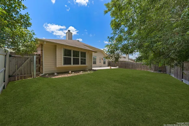 $350,000 | 121 Royal Troon Drive, Cibolo, TX 78108