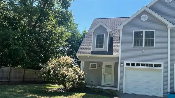 $3,800 | 16 Tuckerdale Way, Unit 16, Millis, MA 02054