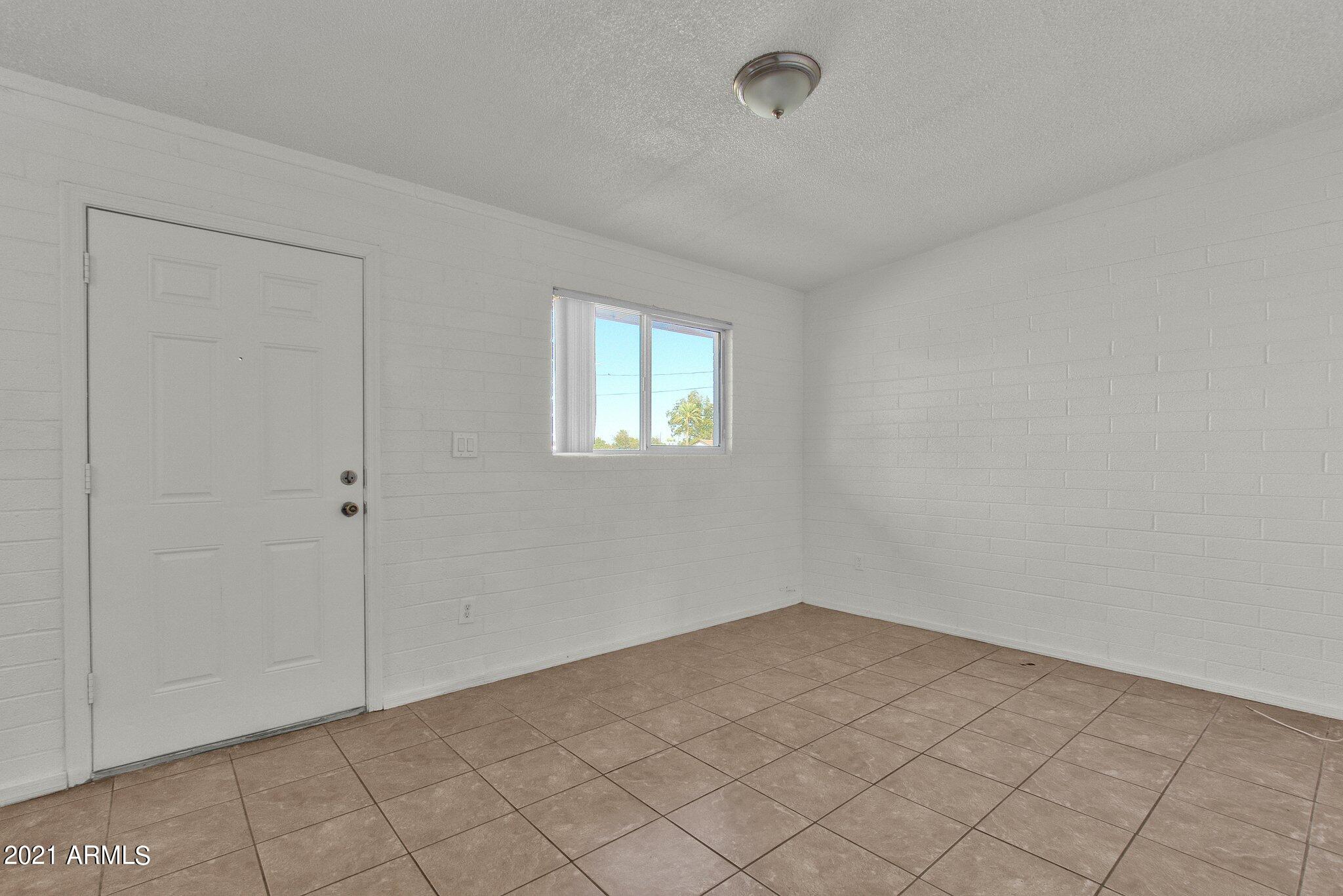 5632 South Montezuma Street Phoenix, AZ 85041 - Photo 17 of 49 17