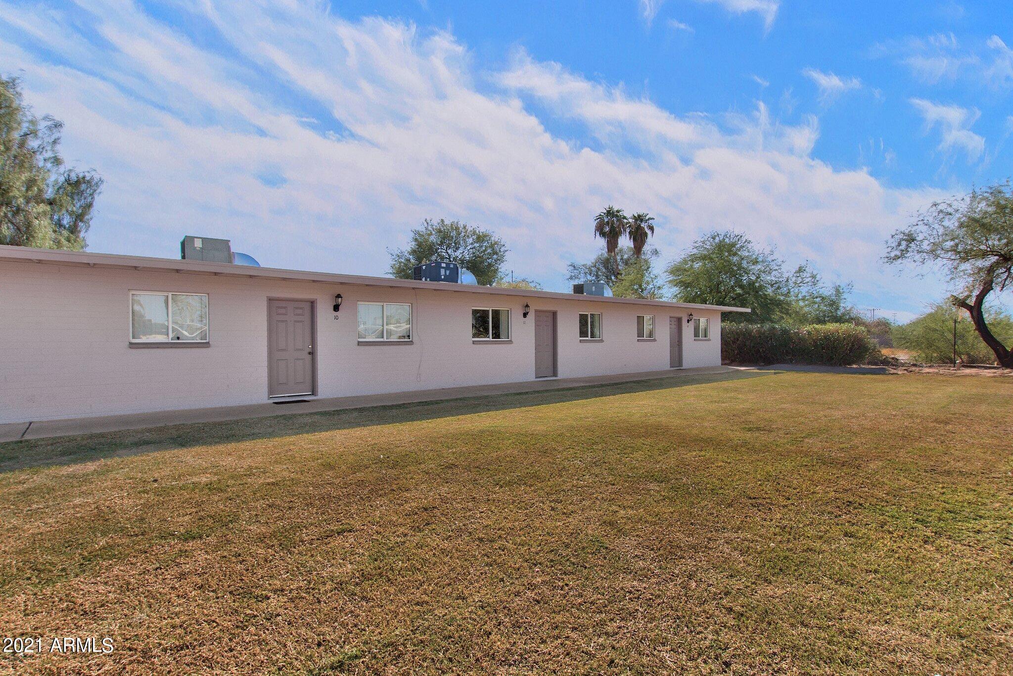 5632 South Montezuma Street Phoenix, AZ 85041 - Photo 7 of 49 07