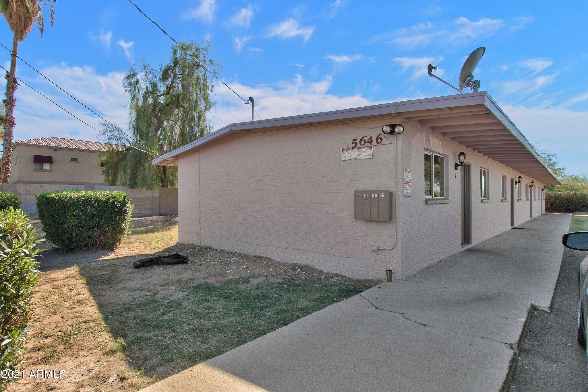 5632 South Montezuma Street Phoenix, AZ 85041 - Photo 8 of 49 08