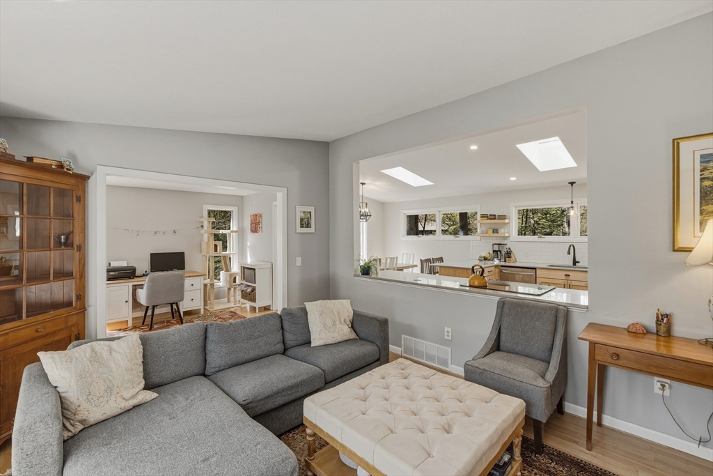 148 Aubinwood Road Amherst, MA 01002 - Photo 13 of 35