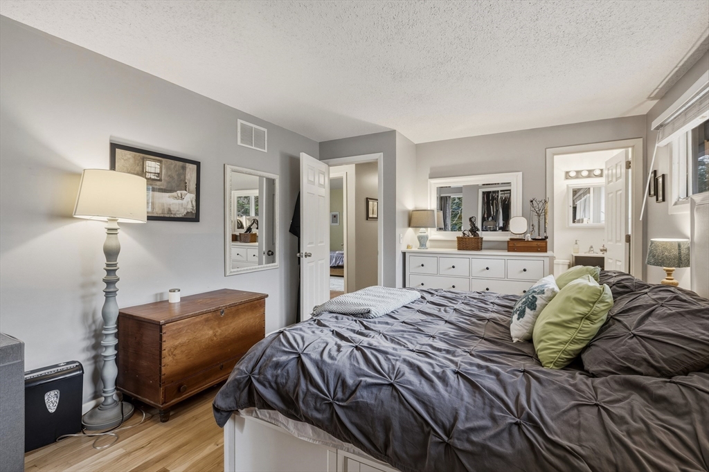 148 Aubinwood Road Amherst, MA 01002 - Photo 16 of 35