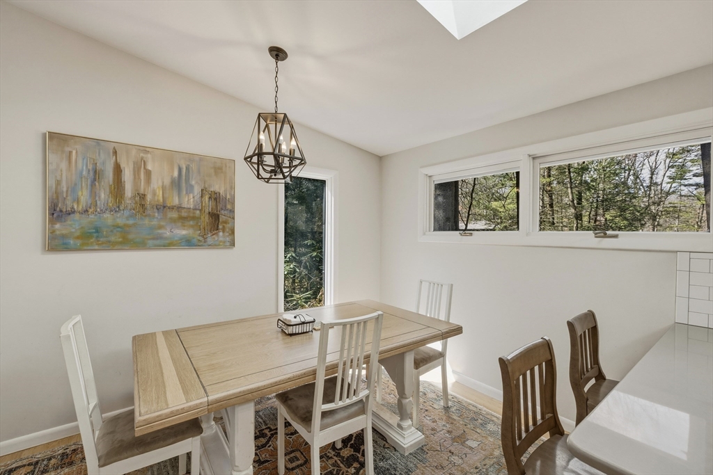 148 Aubinwood Road Amherst, MA 01002 - Photo 9 of 35