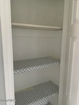 $1,500 | 11-21 Ashdown Road, Unit 15F, Clifton Park, NY 12019