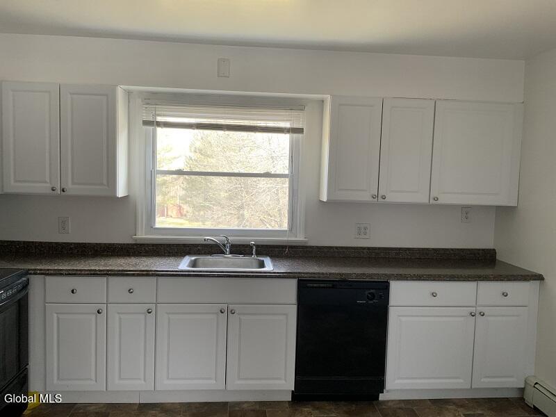 11-21 Ashdown Road, Unit 15F Clifton Park, NY 12019 - Photo 7 of 13 Kitchen