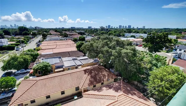 $499,999 | 2501 Douglas Road, Unit 601, Miami, FL 33133