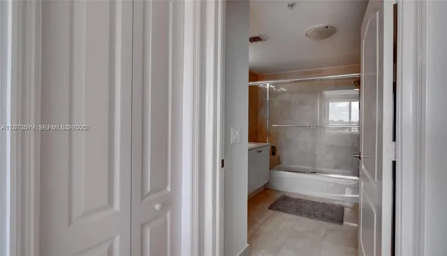 $485,000 | 2501 Douglas Road, Unit 601, Miami, FL 33133