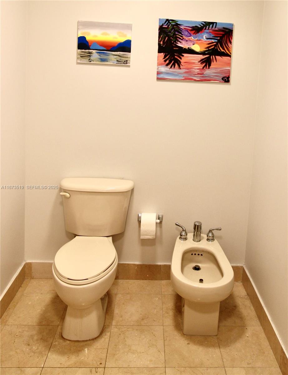 2501 Douglas Road, Unit 601 Miami, FL 33133 - Photo 20 of 31