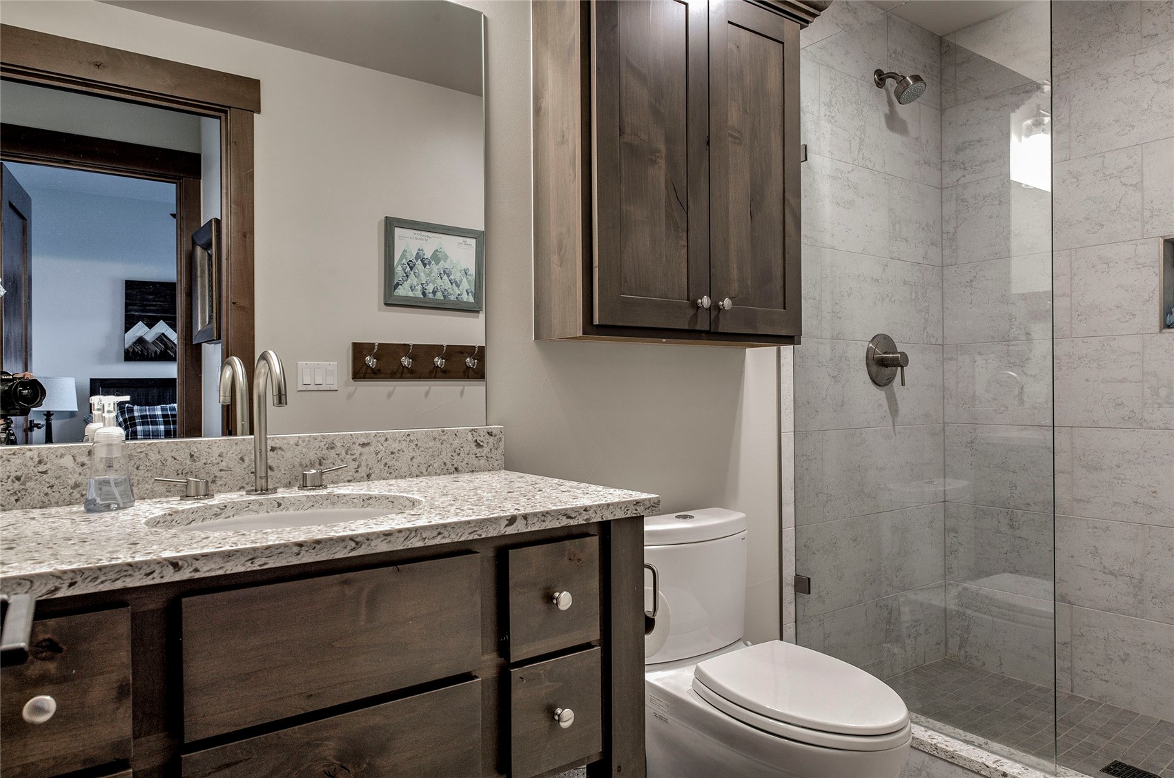 307 Maryland Creek Road Silverthorne, CO 80498 - Photo 27 of 47 Full bathroom with a tiled shower and vanity