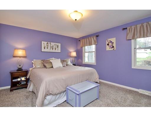 149 Mazarin Street Springfield, MA 01151 - Photo 15 of 30