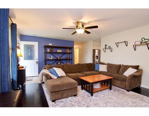 149 Mazarin Street Springfield, MA 01151 - Photo 7 of 30