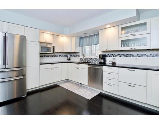 149 Mazarin Street Springfield, MA 01151 - Photo 9 of 30