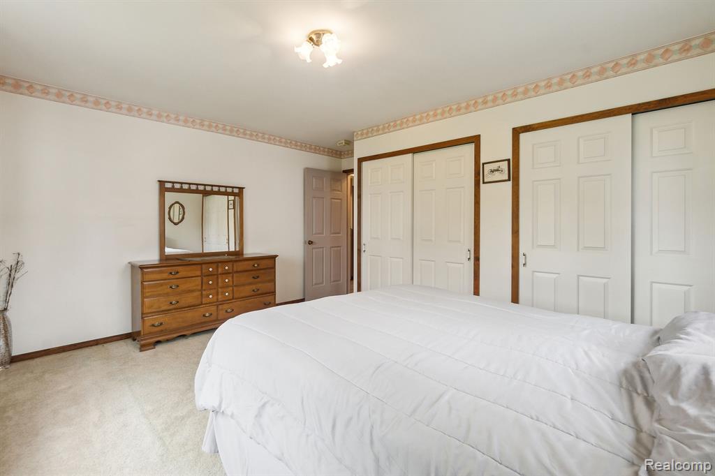 14446 North Road Fenton, MI 48430 - Photo 24 of 39