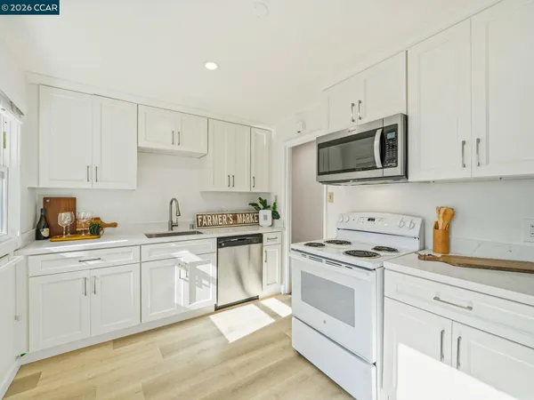 $1,770,000 | 9 Clotilda Court, Mill Valley, CA 94941