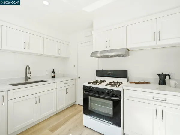 $1,770,000 | 9 Clotilda Court, Mill Valley, CA 94941