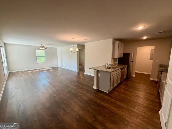 $1,695 | 127 Lexington Avenue, Griffin, GA 30223