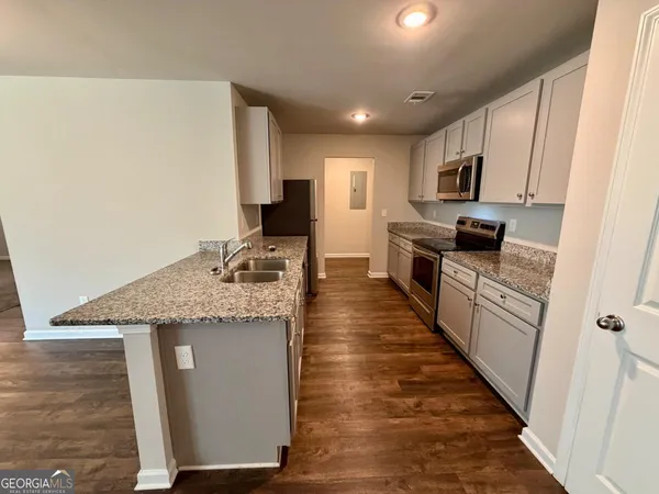 $1,695 | 127 Lexington Avenue, Griffin, GA 30223