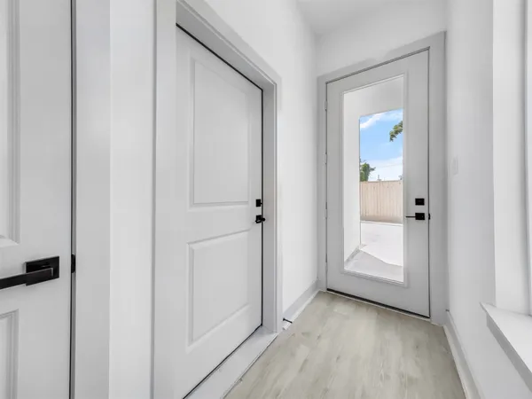 $2,250 | 2410 Vaughn Street, Unit E, Houston, TX 77093