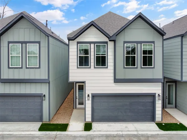 $2,250 | 2410 Vaughn Street, Unit E, Houston, TX 77093
