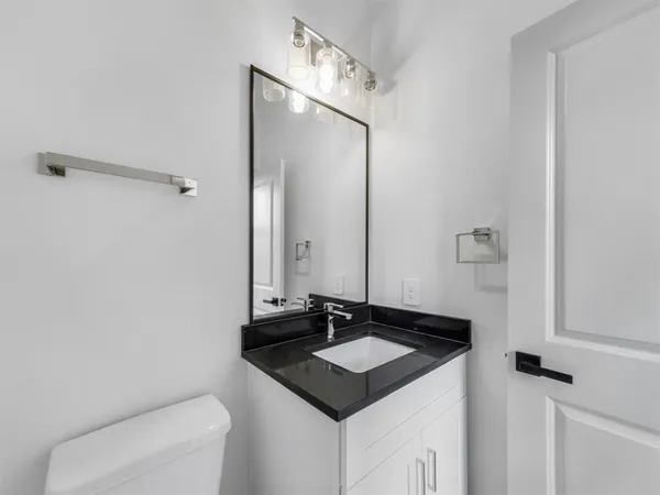 $2,250 | 2410 Vaughn Street, Unit E, Houston, TX 77093