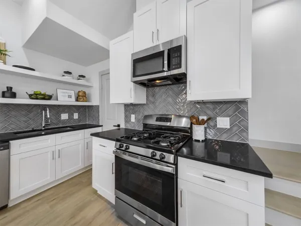 $2,250 | 2410 Vaughn Street, Unit E, Houston, TX 77093